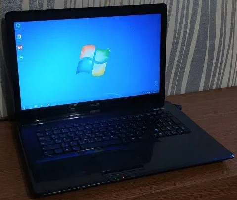 Большой игровой ноутбук Asus A72J (core i3, 4 гига)