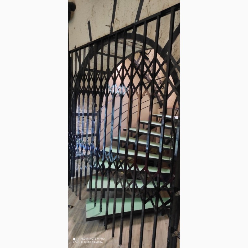 Фото 13. Розсувні решітки металеві на двері вікна балкони вітрини Виробництво і монтаж Ві нниця