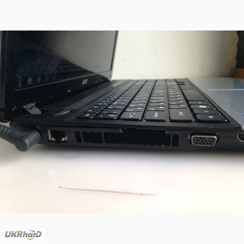 Фото 3. Ноутбук игровой Acer Aspire E1-531G (GeForce 710M 1 ГБ) в рабочем состоянии