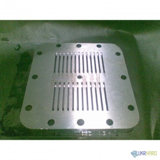 На компрессор 2ВУ1-2, 5/13 плита доска клапанная и другие запчасти. Возможен ремонт