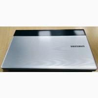 Большой игровой ноутбук Samsung NP300E7A (core i5, 8 гиг)