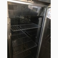 Продам бу шкаф холодильный Zanussi для кафе, ресторанов