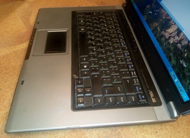 Фото 3. Двухядерный ноутбук Asus F5R (в хорошем состоянии)
