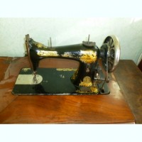Антикварная швейная машинка SINGER