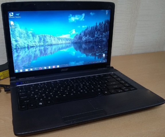 Ноутбук Acer Aspire 4740G (core i3, 4 гига)