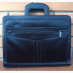 Продам новую кожаную деловую универсальную папку-сумку для документов и аксессуаров