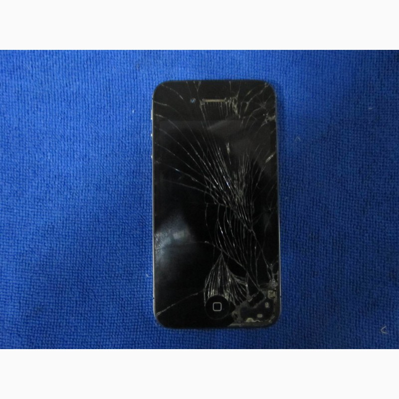 Фото 3. Смартфон Apple iPhone 4S 8GB Black с нюансом