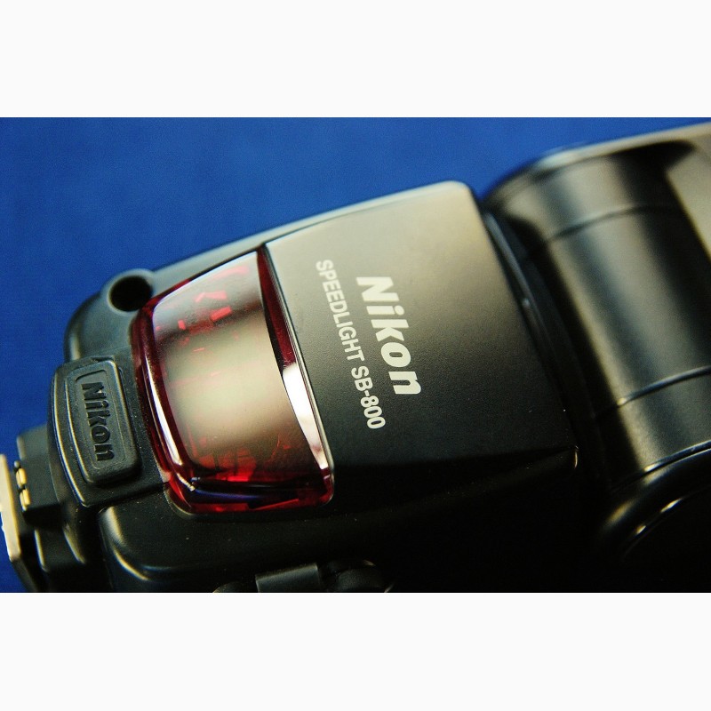 Фото 7. Фотовспышка Nikon Speedlight SB-800