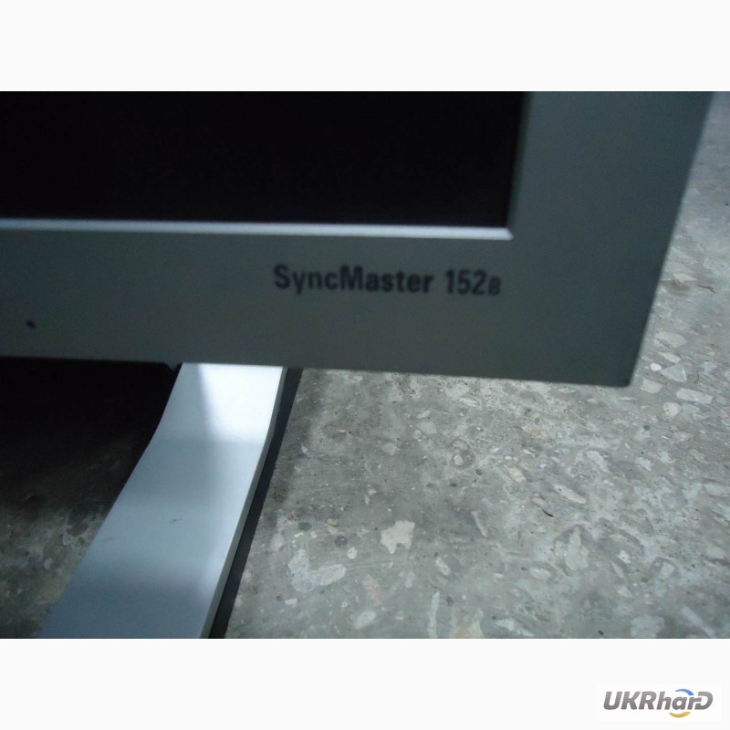 Фото 5. Монитор 15 Samsung 152B S с оригинальной подставкой