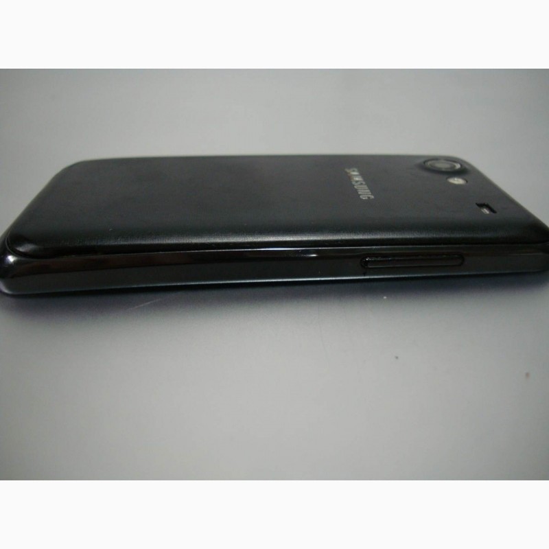 Фото 4. Смартфон Samsung Galaxy S I9070