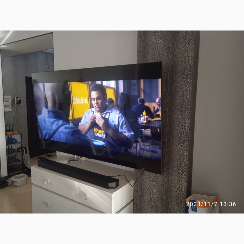 Фото 2. Установка телевизора на стену Одесса Радужный массив