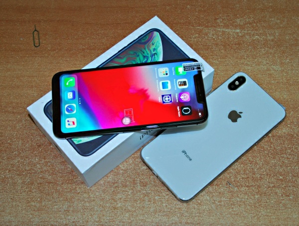 IPhone XS max, 2 сим, 6, 2 дюй, 6 яд, 13 Мп, 3200 мА/ч. Полная рамка