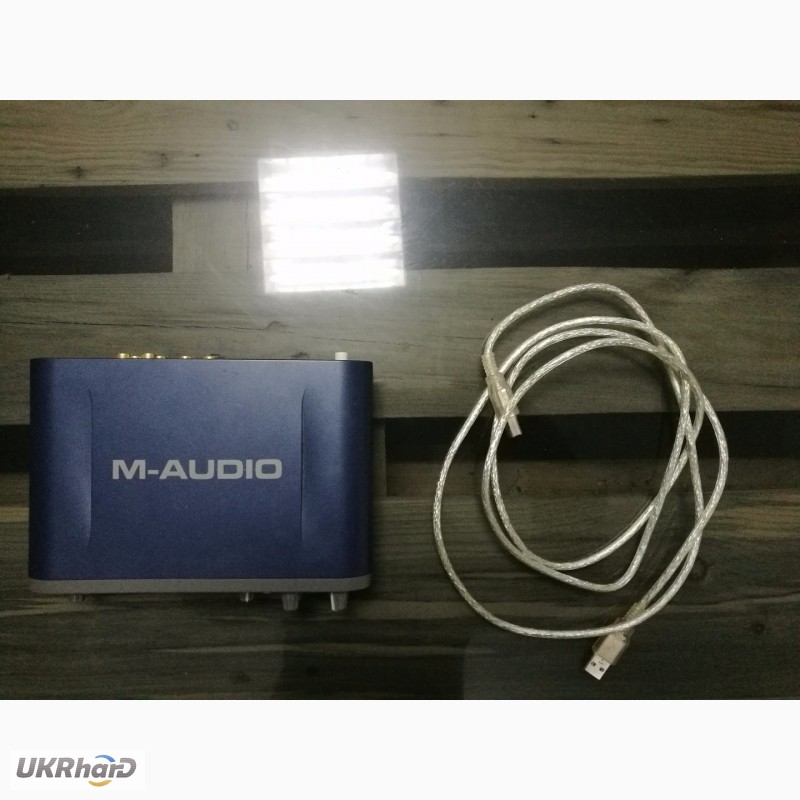 Фото 5. Звуковая карта/Аудио интерфейс M-Audio Fast Track Pro