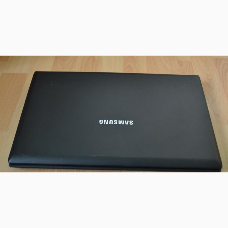 Фото 2. Ноутбук с большим экраном 17, 3 Samsung E271 в идеальном состоянии