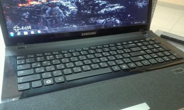 Фото 4. Игровой ноутбук Samsung NP300E7Z.(Танки, Дота идут легко!)