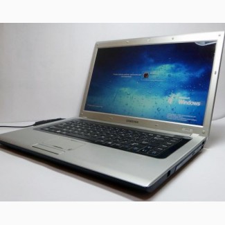 Ноутбук Samsung R518 (хорошее состояние, тянет игры)