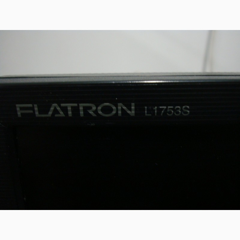 Фото 3. Недорогой монитор 17 LG Flatron L1753S