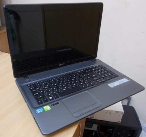 Фото 3. Огромный игровой ноутбук Acer Aspire E1-771G (как новый)