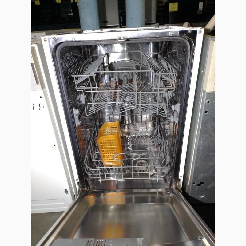 Фото 2. Посудомоечная машина CANDY CDI 9P50