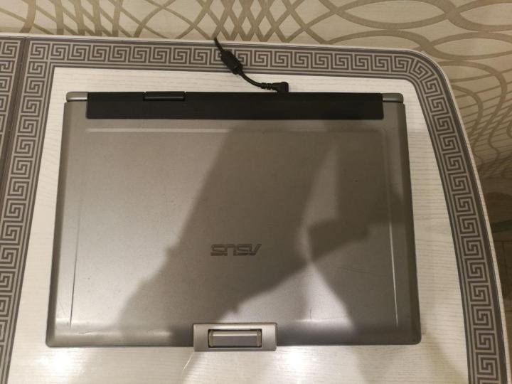 Фото 2. Недорогой двух ядерный ноутбук Asus F5R для домашнего использования или офиса
