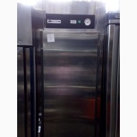 Продам холодильный б/у шкаф для кафе