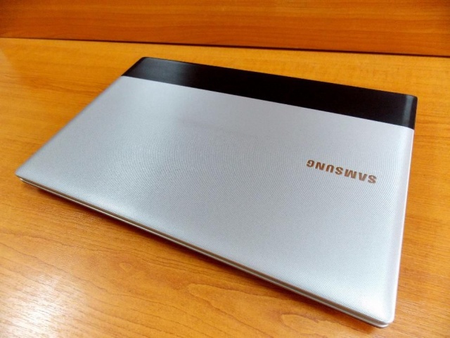 Фото 3. Игровой 2-х ядерный ноутбук Samsung R518 в отличном состоянии