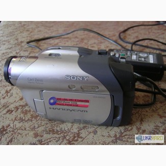 Видеокамера цифровая Sony DCR-DVD105 на DVD дисках