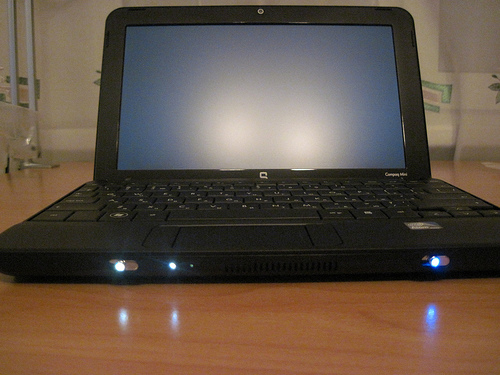 Полностью рабочий двух ядерный нетбук HP Compaq Mini 110c-1000