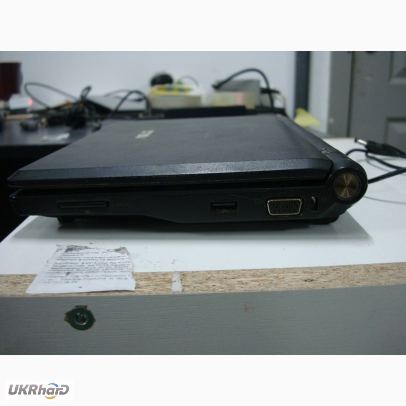 Фото 7. Нетбук Asus Eee PC 900AX 8.9/Intel Atom N270 (1.6 ГГц)/RAM 1 ГБ / Wi-Fi / веб-камера