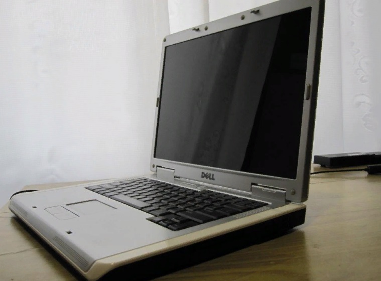 Фото 2. Продам двух ядерный ноутбук Dell Inspiron 1501