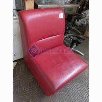 Диван-кресло б/у красный для кафе