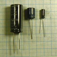 Электролитические вертикальные конденсаторы 1…47 мкф 16…450 вольт (в том числе l.esr)