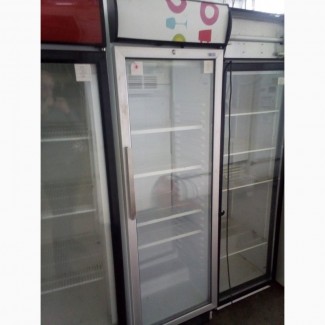 Продам б/у шкаф холодильный стеклянный торговый