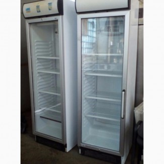 Холодильный шкаф б/у под стеклом