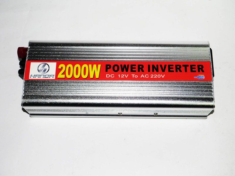 Преобразователь (инвертор) 12V-220V 2000W silver