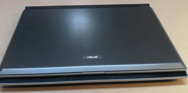 Фото 2. Большой ноутбук Asus A7U (хорошее состояние)