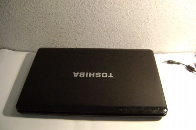 Фото 6. Большой игровой ноутбук Toshiba Satellite L555 (core i5, 8 гиг, как новый)